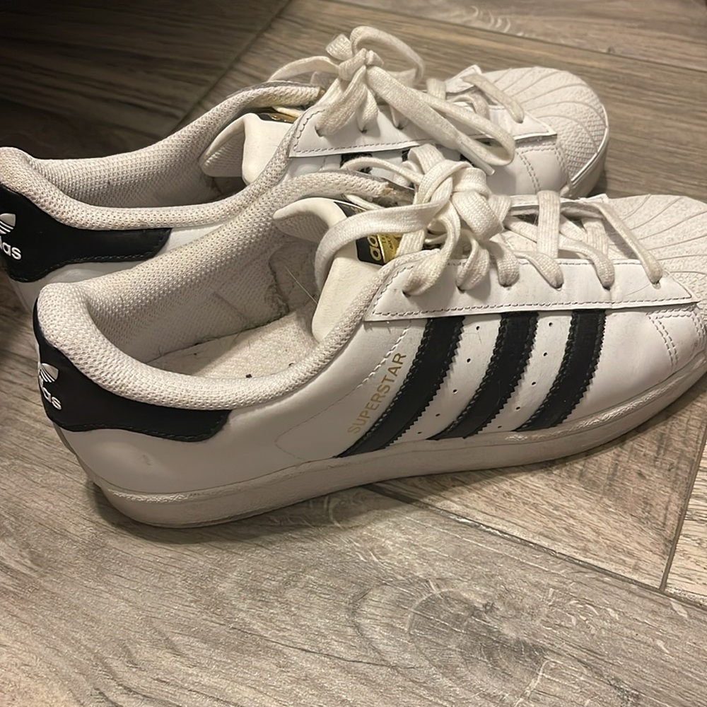 Adidas Superstar - Picture 2 of 4